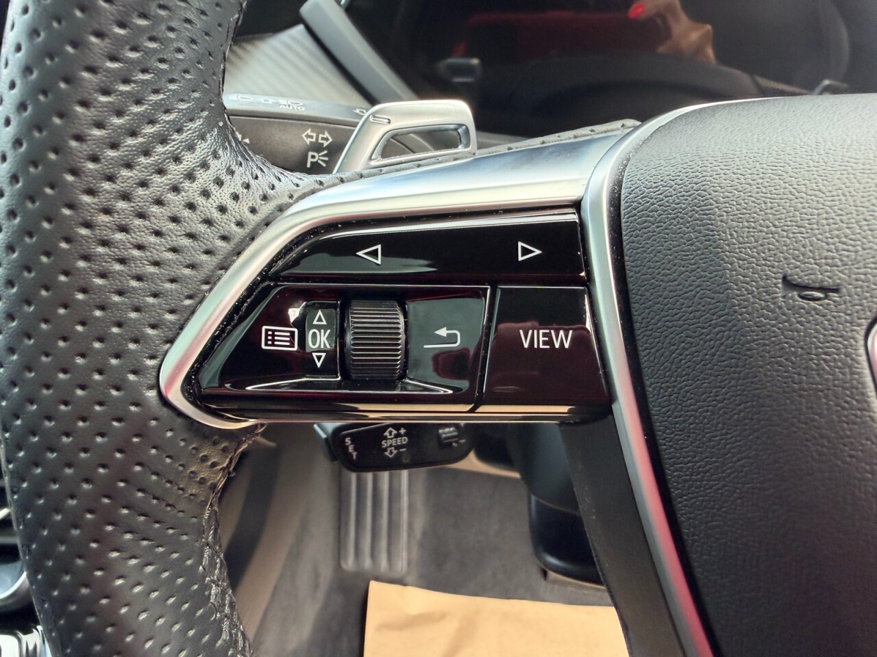 2023 AUDI E-TRON GT 93.4kWh Saloon 4dr Electric Auto quattro (476 ps) ONLY 28874 GENUINE LOW MI - vehicle photo 29 for sale on PureCar