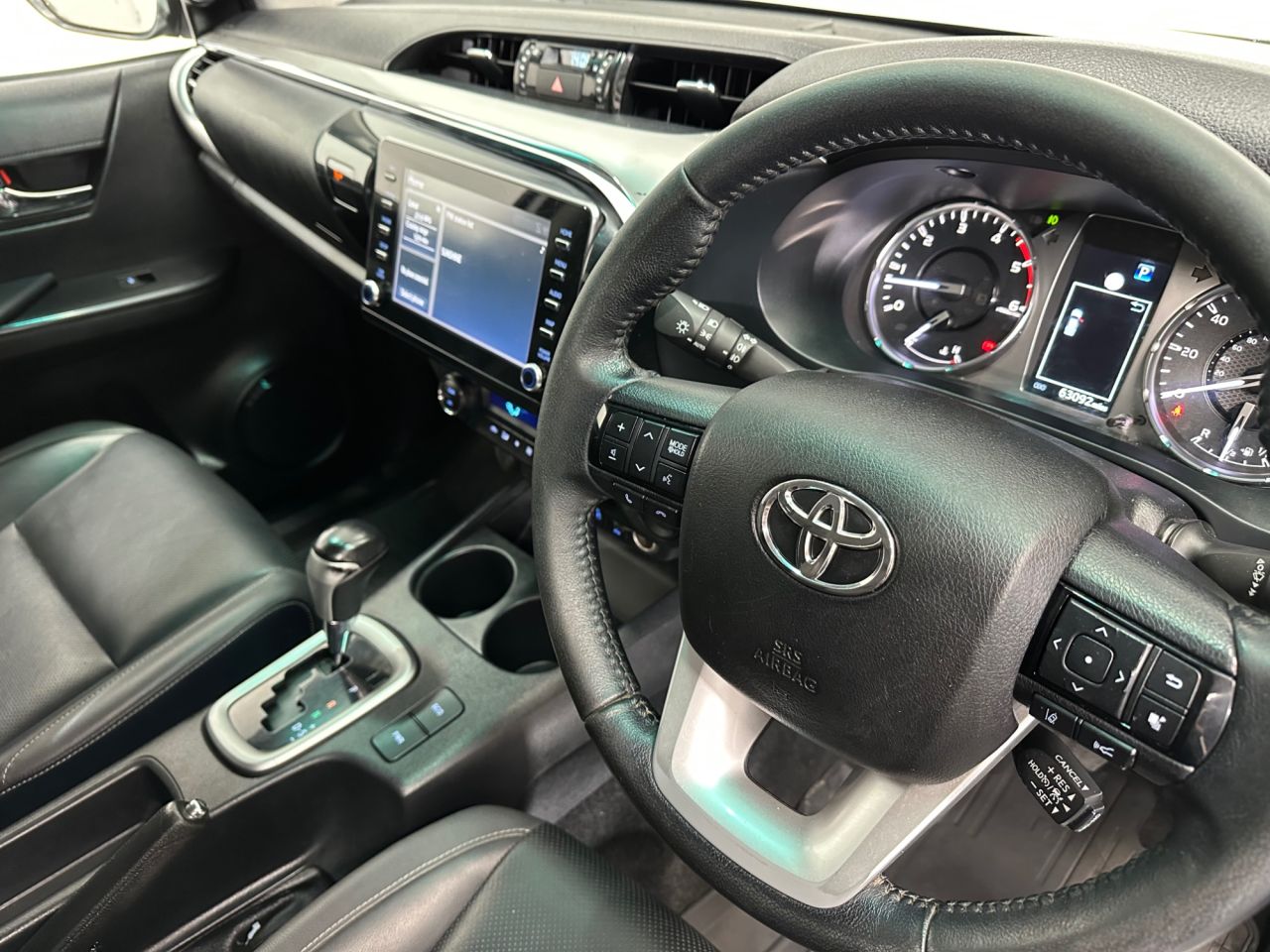 2022 TOYOTA HILUX 2.8 D-4D Invincible Pickup Double Cab 4dr Diesel Auto 4WD Euro 6 (s/s) (204 - vehicle photo 25 for sale on PureCar