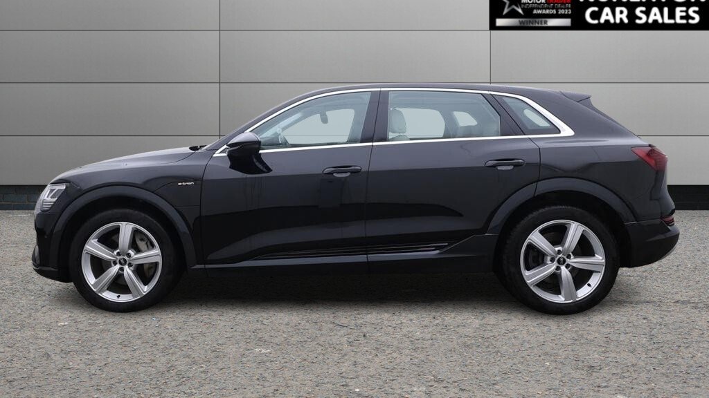 2020 Audi E-Tron — image 5