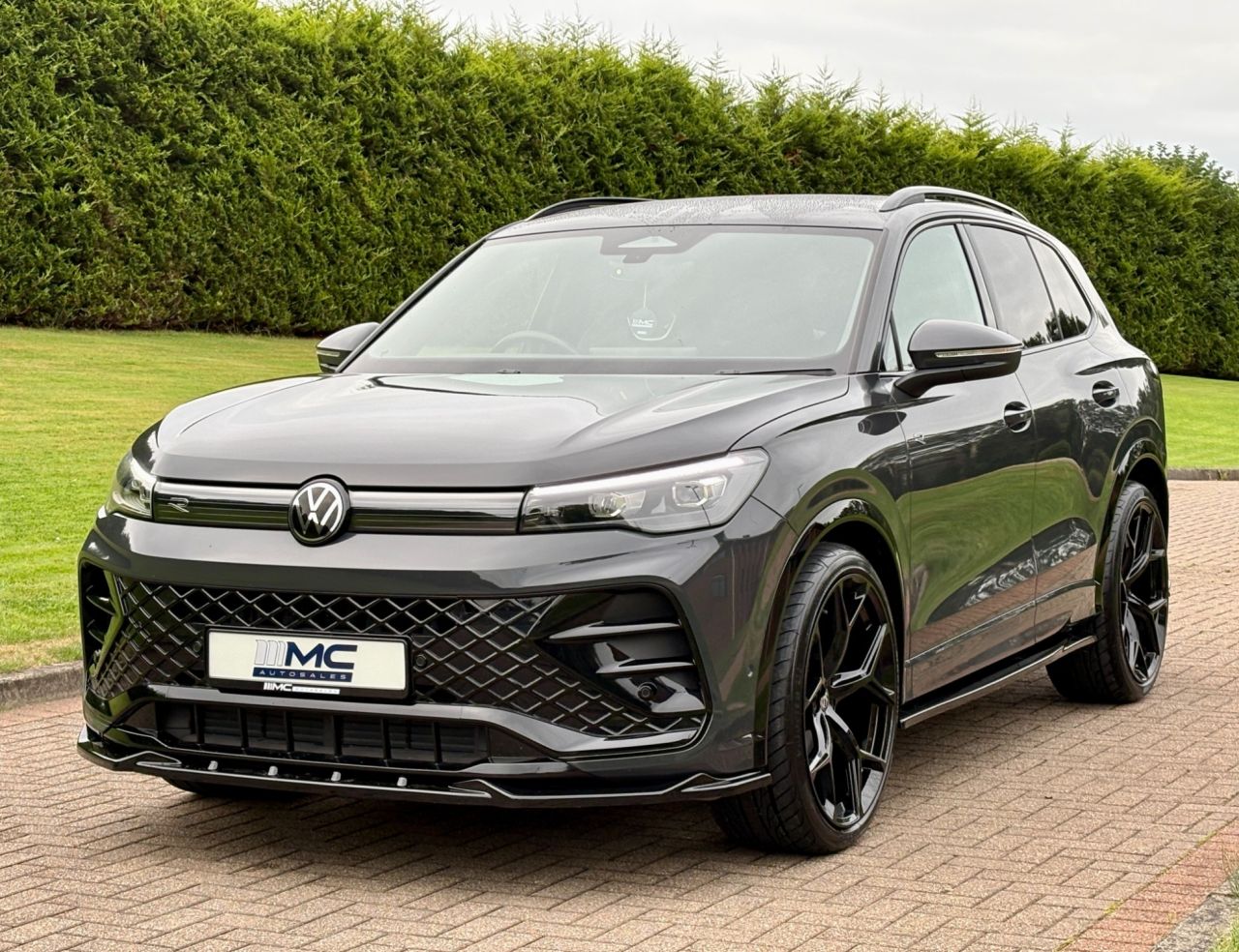 2024 VOLKSWAGEN TIGUAN 1.5 eTSI MHEV R-Line SUV 5dr Petrol Hybrid DSG Euro 6 (s/s) (150 ps) - vehicle photo 9 for sale on PureCar
