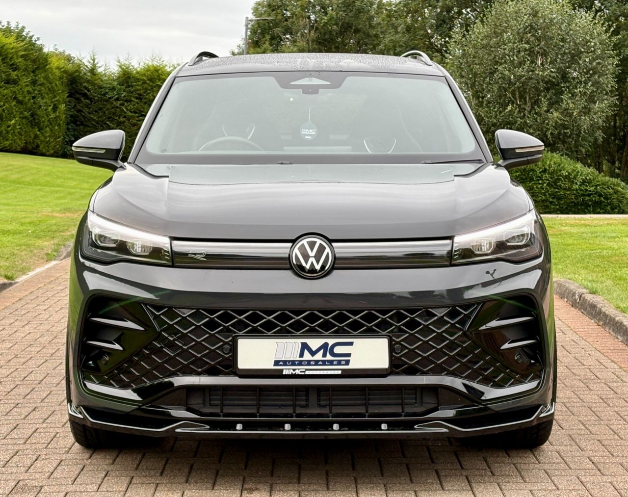2024 VOLKSWAGEN TIGUAN 1.5 eTSI MHEV R-Line SUV 5dr Petrol Hybrid DSG Euro 6 (s/s) (150 ps) - vehicle photo 10 for sale on PureCar