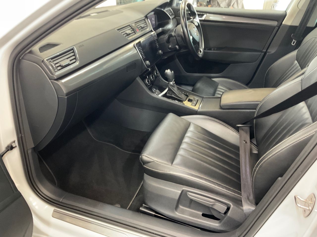 2024 SKODA SUPERB 2.0 TDI SE L Estate 5dr Diesel DSG Euro 6 (s/s) (150 ps) - vehicle photo 13 for sale on PureCar