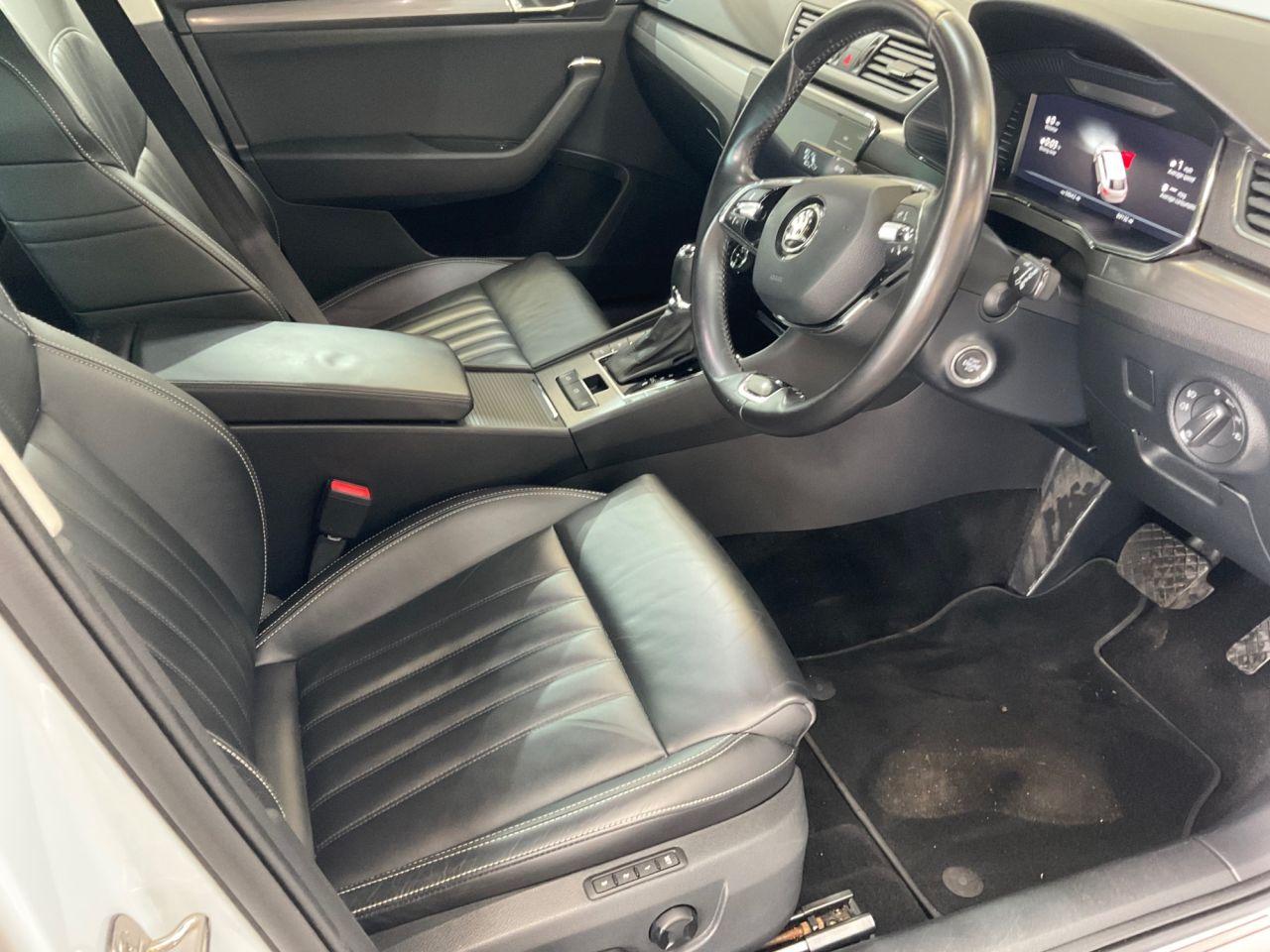 2024 SKODA SUPERB 2.0 TDI SE L Estate 5dr Diesel DSG Euro 6 (s/s) (150 ps) - vehicle photo 14 for sale on PureCar