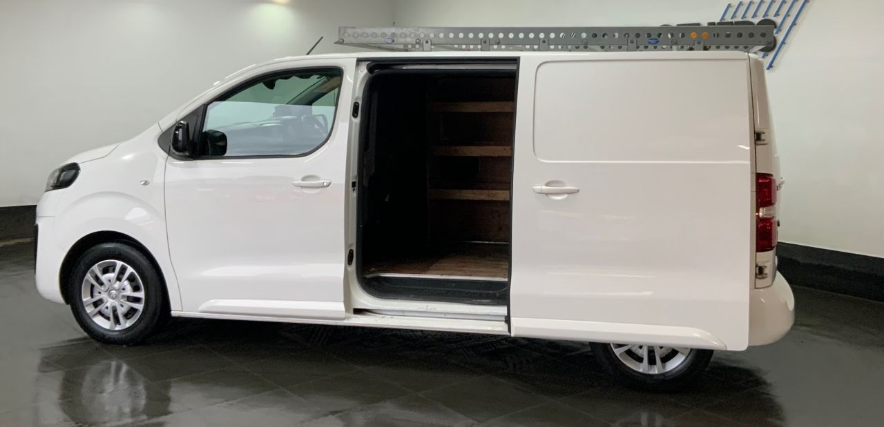 2022 VAUXHALL VIVARO 1.5 Turbo D 2700 Sportive Panel Van 6dr Diesel Manual L1 H1 Euro 6 (s/s) (1 - vehicle photo 8 for sale on PureCar