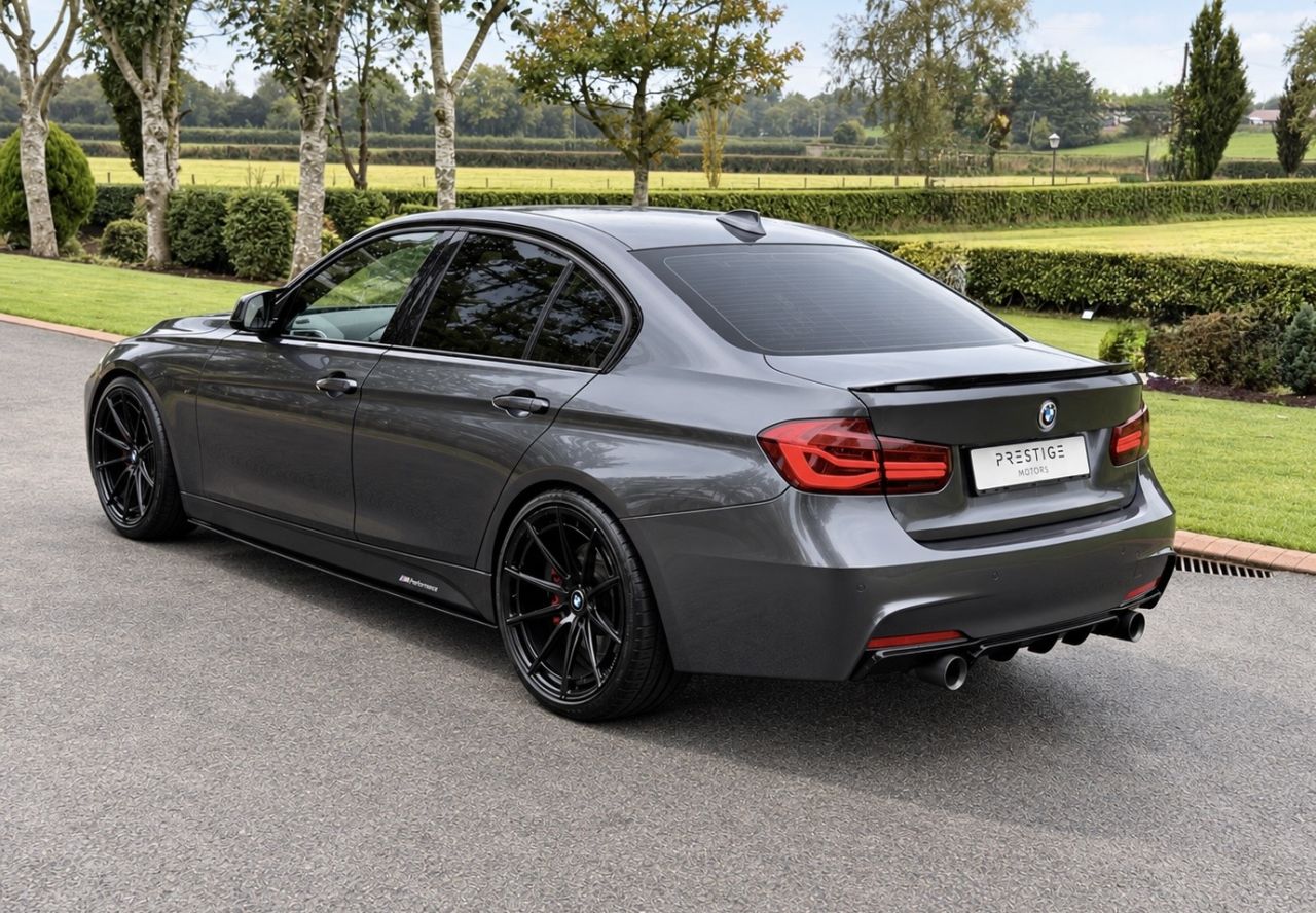 2016 BMW 3 SERIES 3.0 330d M Sport Saloon 4dr Diesel Auto Euro 6 (s/s) (258 ps) LCI MODEL + X - vehicle photo 2 for sale on PureCar