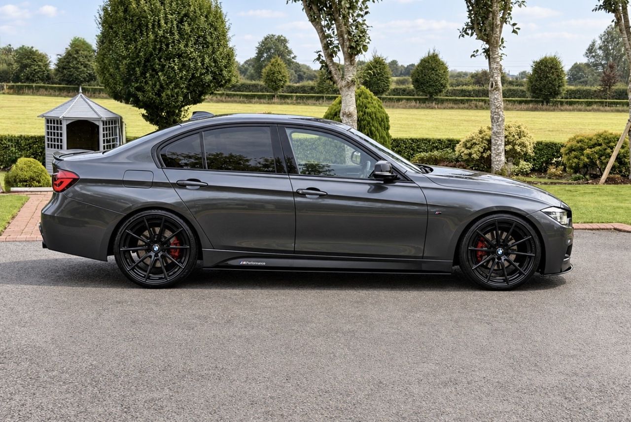 2016 BMW 3 SERIES 3.0 330d M Sport Saloon 4dr Diesel Auto Euro 6 (s/s) (258 ps) LCI MODEL + X - vehicle photo 5 for sale on PureCar