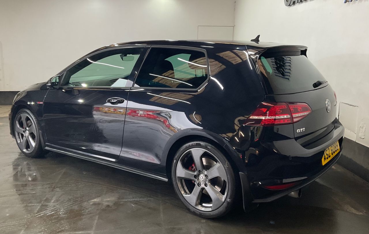2017 VOLKSWAGEN GOLF 2.0 TSI BlueMotion Tech GTI Launch Hatchback 3dr Petrol Manual Euro 6 (s/s) - vehicle photo 7 for sale on PureCar