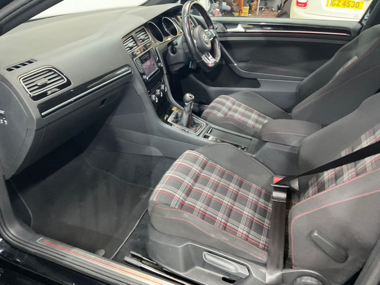 2017 VOLKSWAGEN GOLF 2.0 TSI BlueMotion Tech GTI Launch Hatchback 3dr Petrol Manual Euro 6 (s/s) - vehicle photo 17 for sale on PureCar