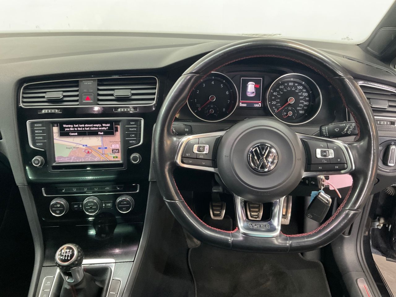 2017 VOLKSWAGEN GOLF 2.0 TSI BlueMotion Tech GTI Launch Hatchback 3dr Petrol Manual Euro 6 (s/s) - vehicle photo 26 for sale on PureCar