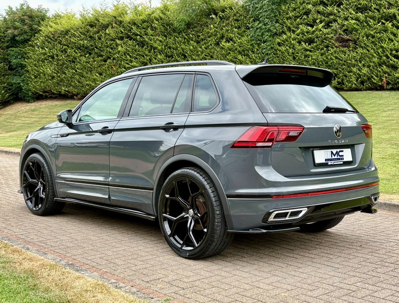 2021 VOLKSWAGEN TIGUAN 2.0 TDI R-Line SUV 5dr Diesel DSG Euro 6 (s/s) (150 ps) - vehicle photo 4 for sale on PureCar