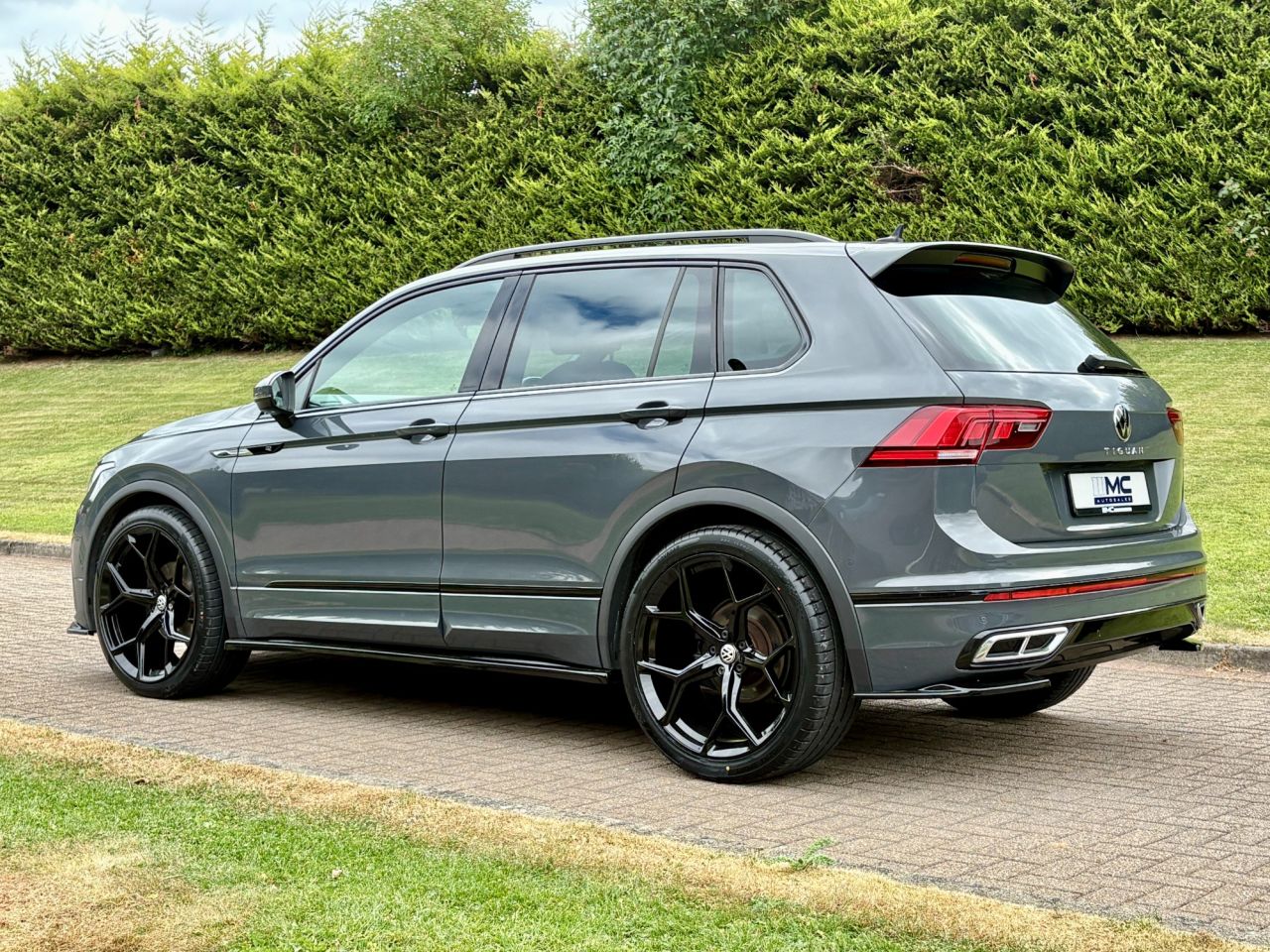 2021 VOLKSWAGEN TIGUAN 2.0 TDI R-Line SUV 5dr Diesel DSG Euro 6 (s/s) (150 ps) - vehicle photo 6 for sale on PureCar