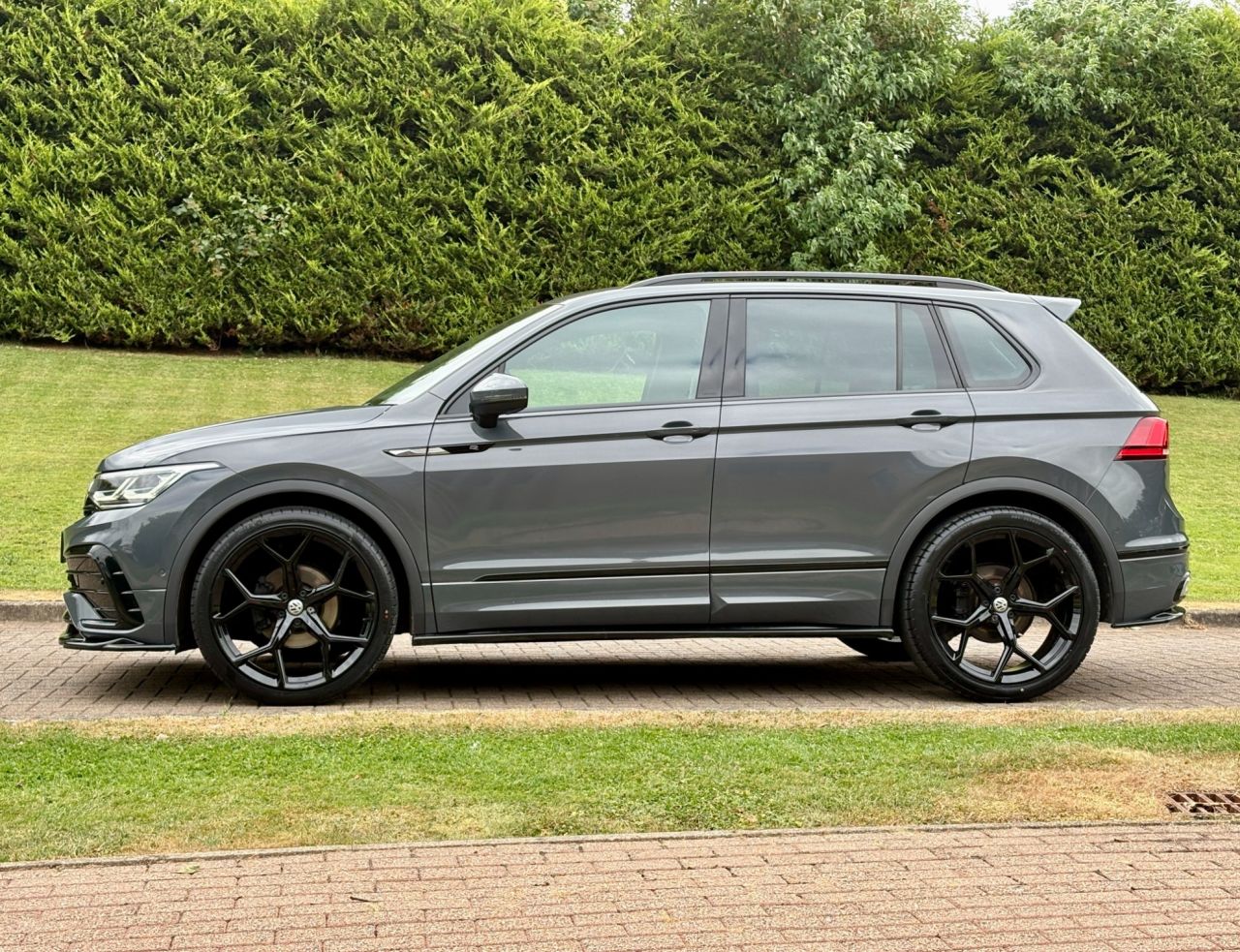 2021 VOLKSWAGEN TIGUAN 2.0 TDI R-Line SUV 5dr Diesel DSG Euro 6 (s/s) (150 ps) - vehicle photo 8 for sale on PureCar