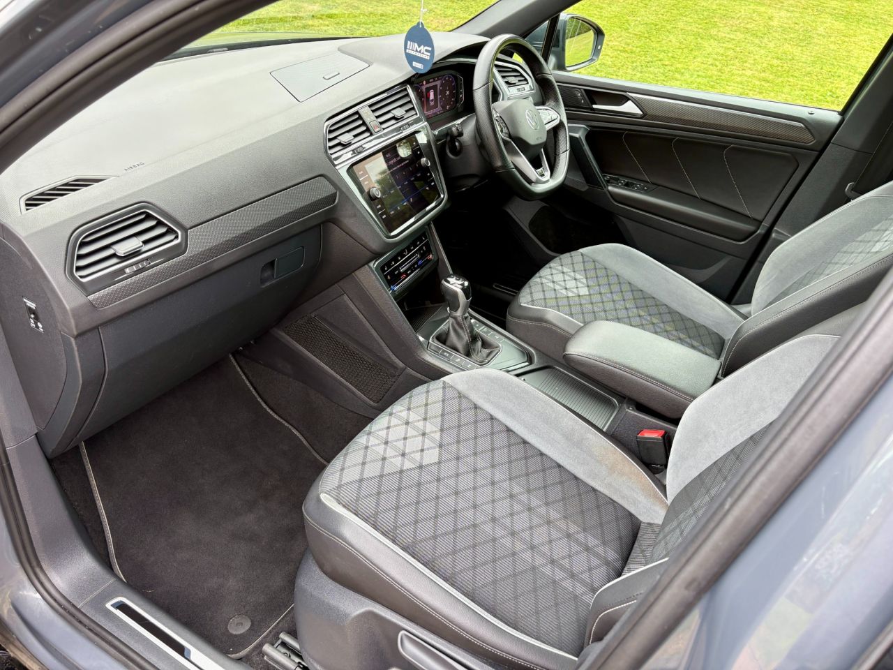 2021 VOLKSWAGEN TIGUAN 2.0 TDI R-Line SUV 5dr Diesel DSG Euro 6 (s/s) (150 ps) - vehicle photo 10 for sale on PureCar
