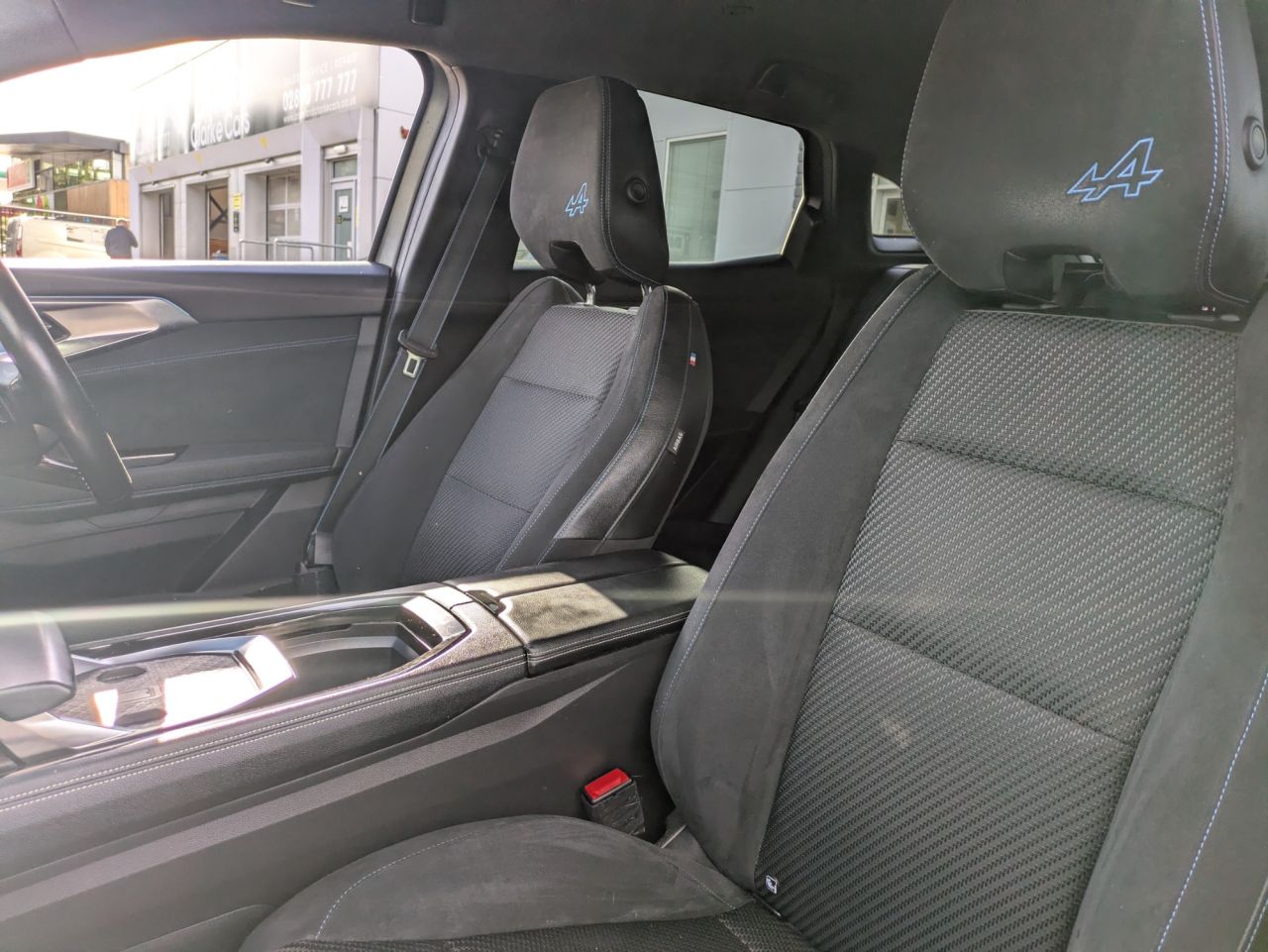 2023 RENAULT AUSTRAL 1.2L 5d AUTO 200 BHP Hatchback - vehicle photo 9 for sale on PureCar