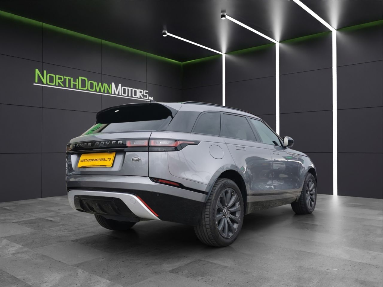 2023 LAND ROVER RANGE ROVER VELAR 2.0 D200 MHEV R-Dynamic SE SUV 5dr Diesel Auto 4WD Euro 6 (s/s) (204 ps) Lo - vehicle photo 6 for sale on PureCar