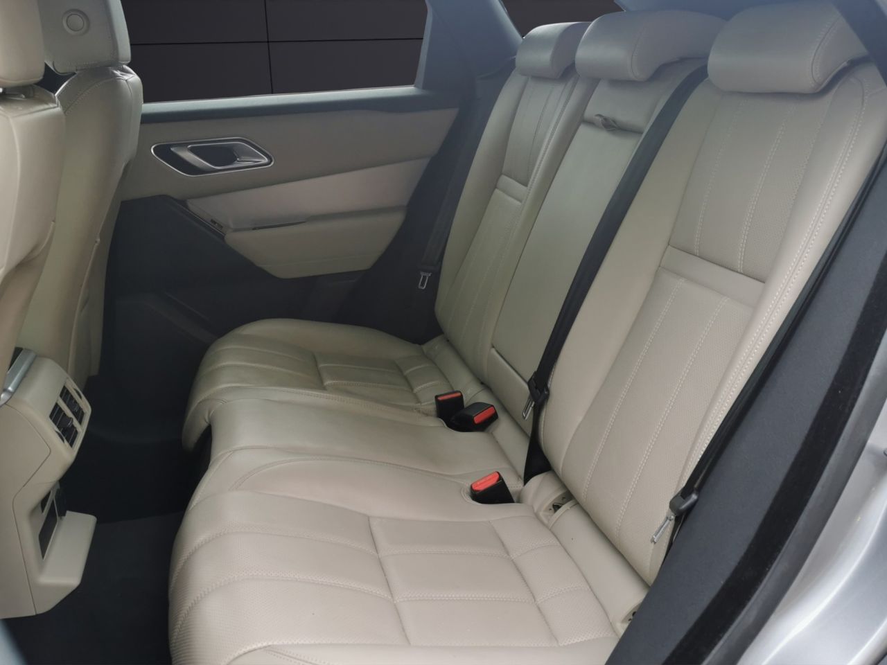 2023 LAND ROVER RANGE ROVER VELAR 2.0 D200 MHEV R-Dynamic SE SUV 5dr Diesel Auto 4WD Euro 6 (s/s) (204 ps) Lo - vehicle photo 19 for sale on PureCar