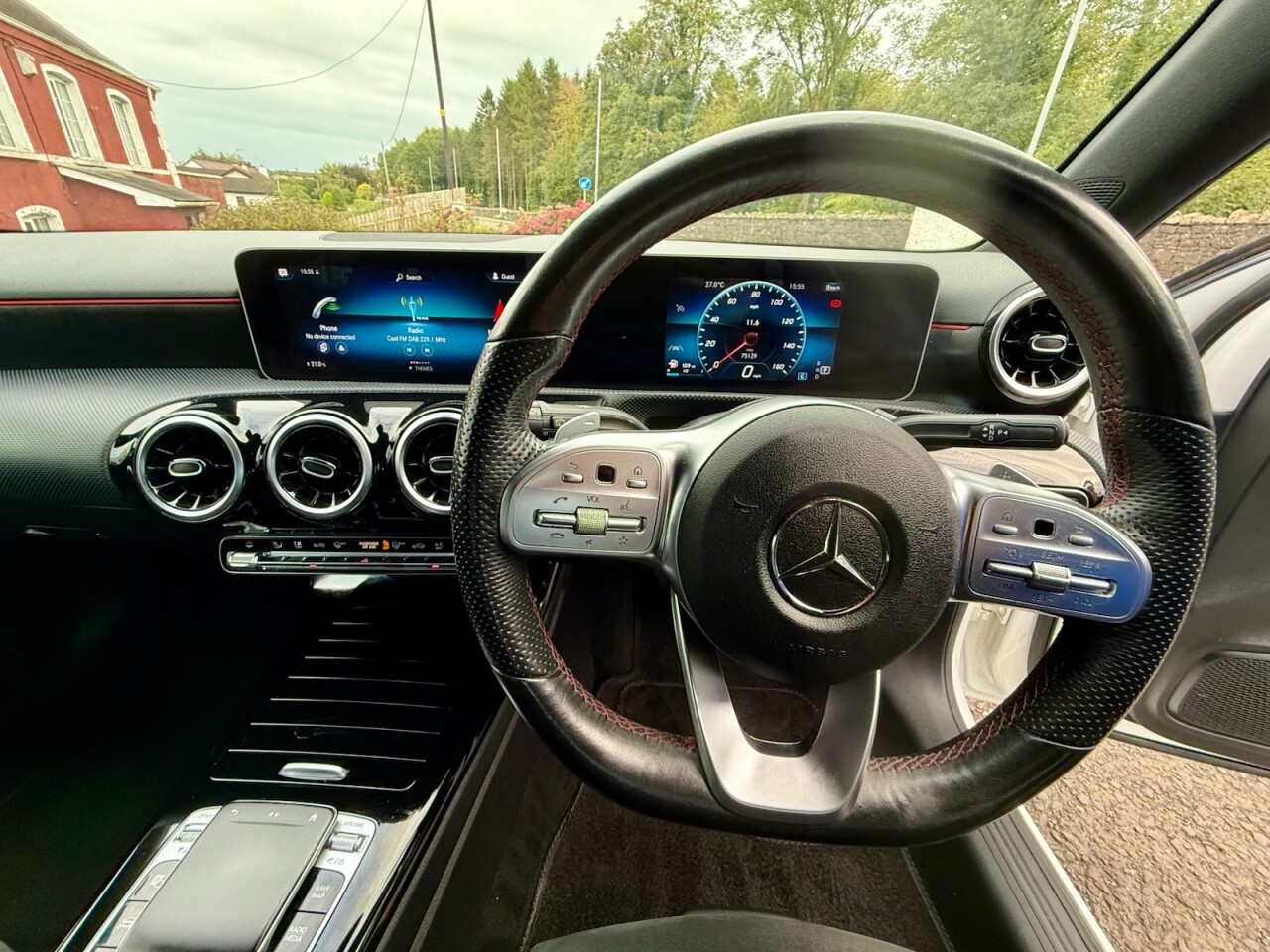 2019 MERCEDES A CLASS 1.5 A180d AMG Line (Executive) Hatchback 5dr Diesel 7G-DCT Euro 6 (s/s) (11 - vehicle photo 15 for sale on PureCar