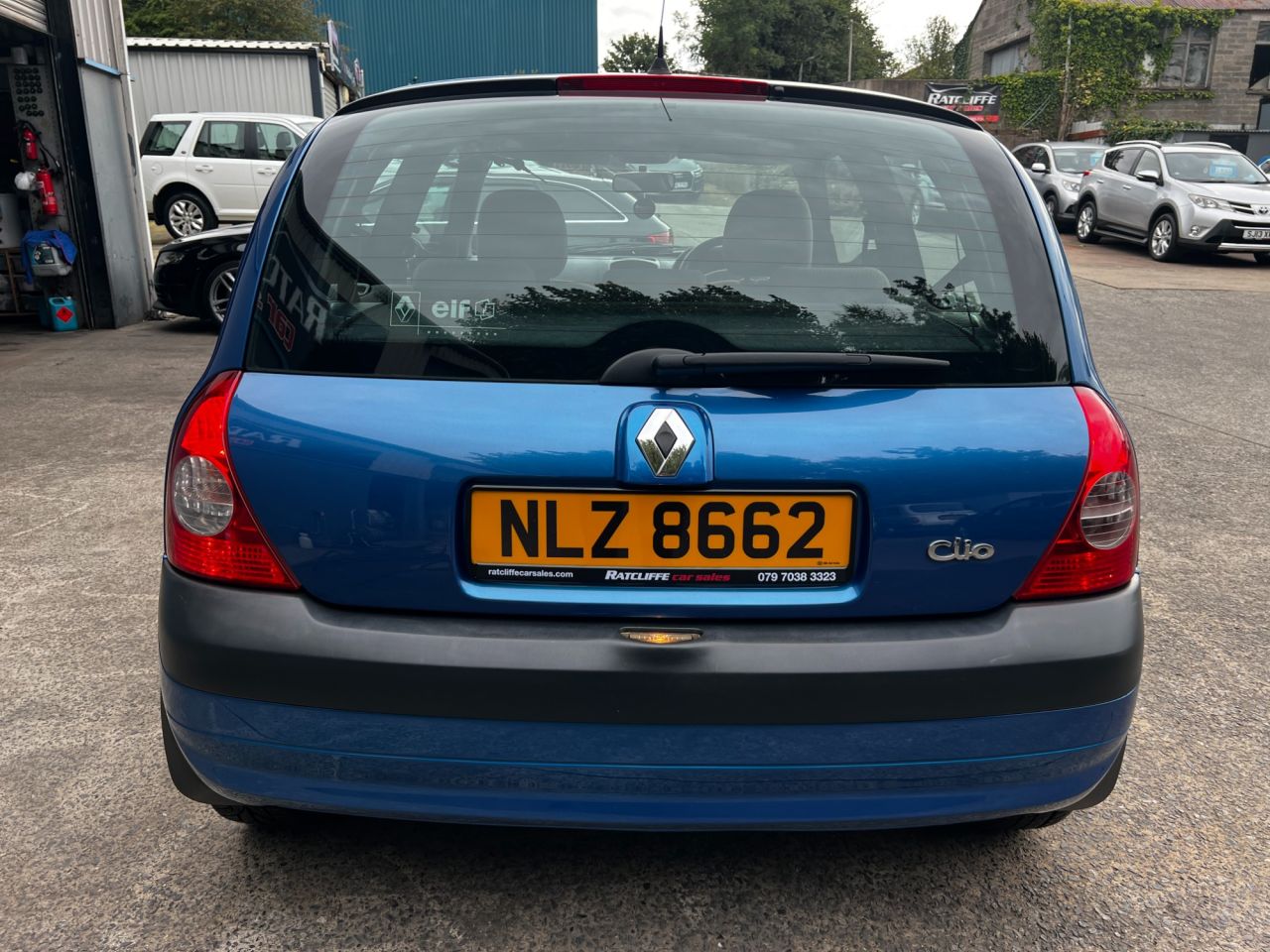 2005 RENAULT CLIO 1.4 16v Expression Hatchback 3dr Petrol Automatic (174 g/km, 98 bhp) - vehicle photo 5 for sale on PureCar
