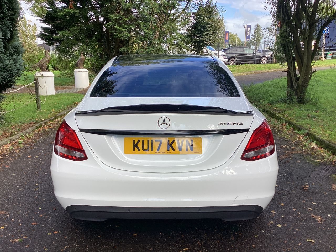 2017 MERCEDES C CLASS 2.1 C220d SE Executive Edition Saloon 4dr Diesel G-Tronic+ Euro 6 (s/s) (17 - vehicle photo 11 for sale on PureCar