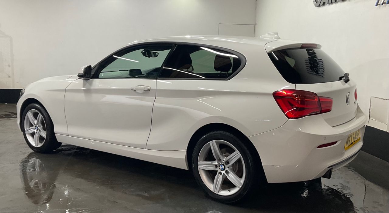 2017 BMW 1 SERIES 1.5 118i Sport Hatchback 3dr Petrol Manual Euro 6 (s/s) (136 ps) - vehicle photo 8 for sale on PureCar