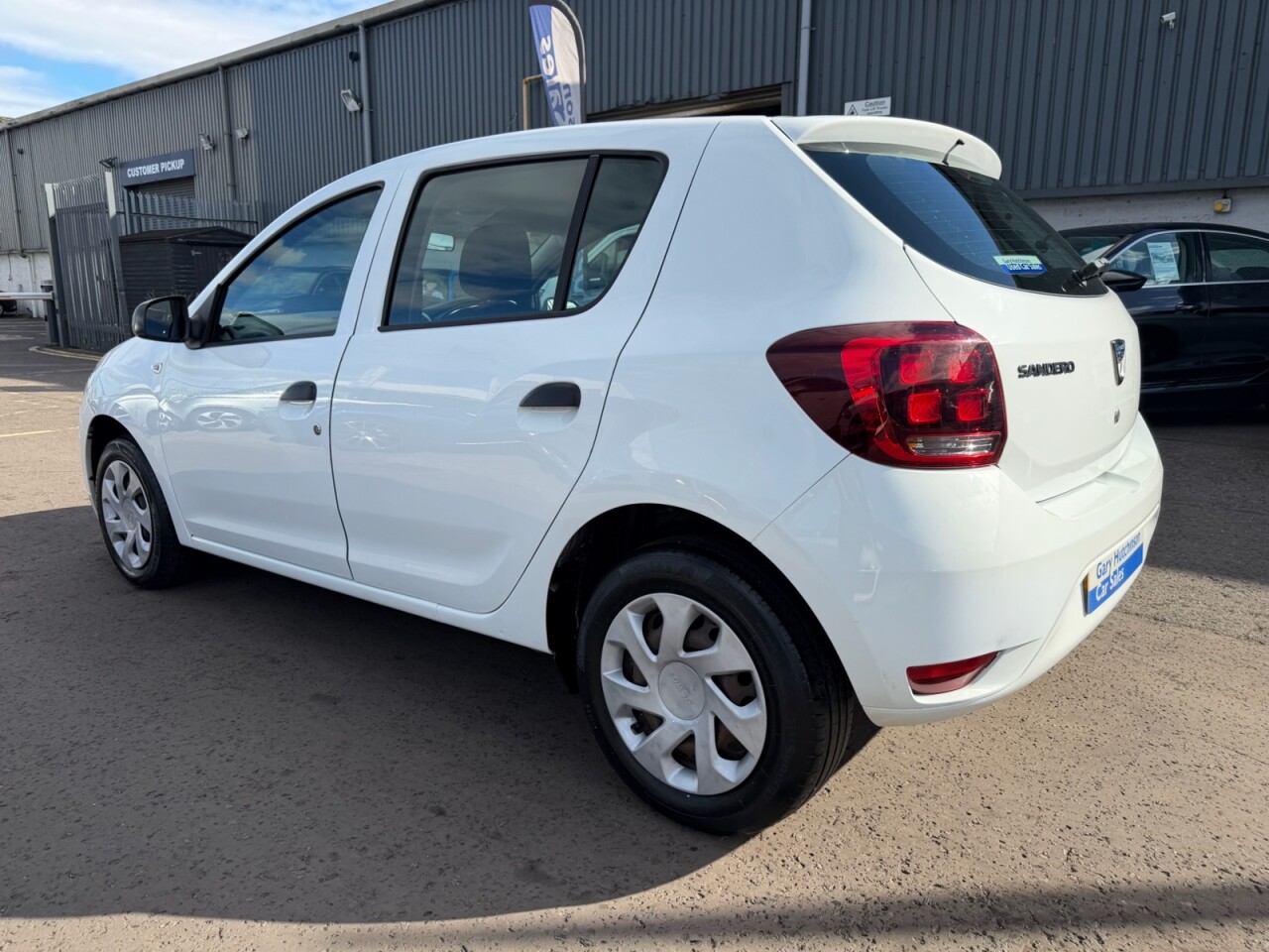 2019 DACIA SANDERO 1.0 SCe Essential Hatchback 5dr Petrol Manual Euro 6 (75 ps) ONLY 39250 GEN - vehicle photo 5 for sale on PureCar