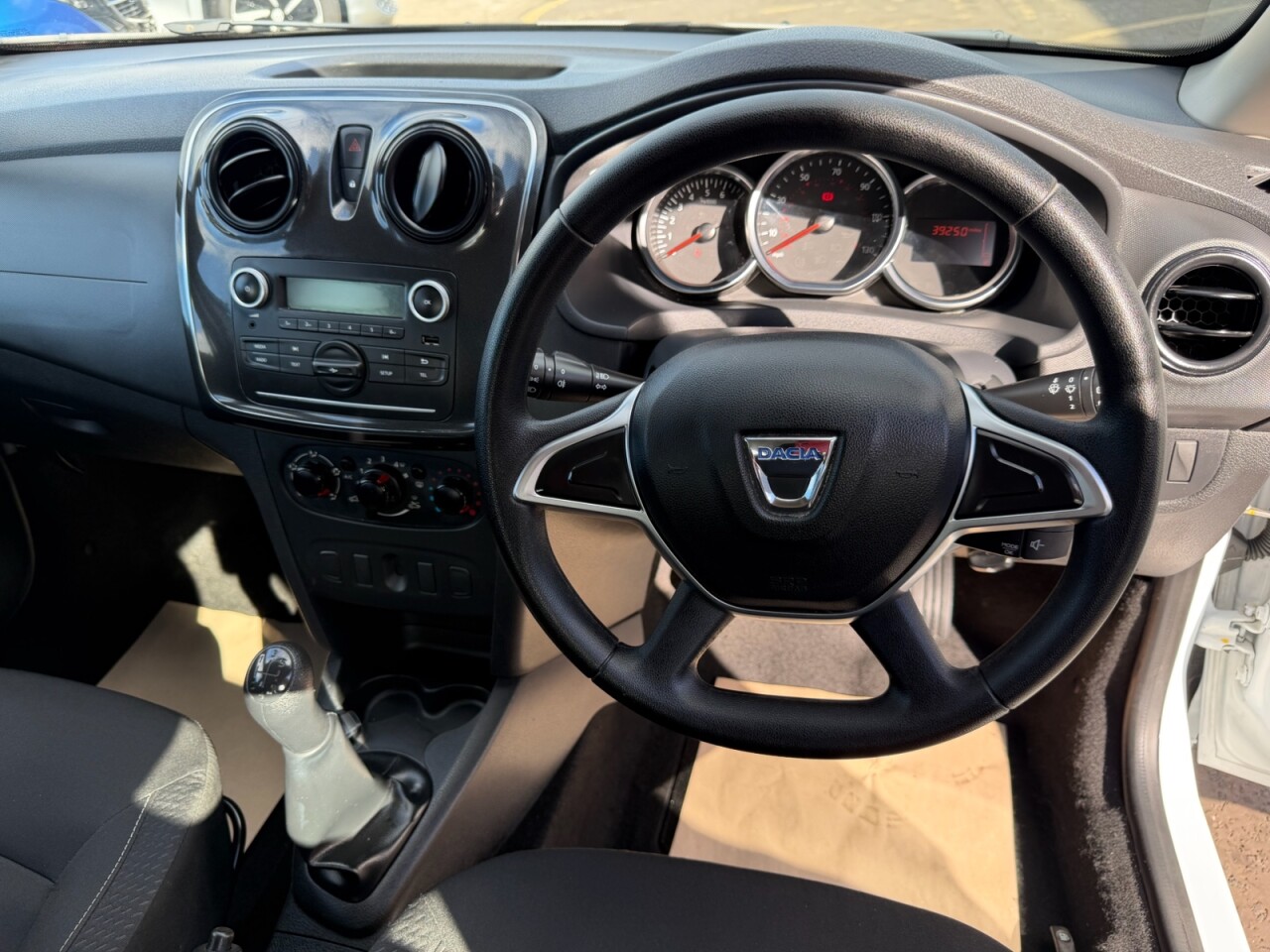 2019 DACIA SANDERO 1.0 SCe Essential Hatchback 5dr Petrol Manual Euro 6 (75 ps) ONLY 39250 GEN - vehicle photo 8 for sale on PureCar