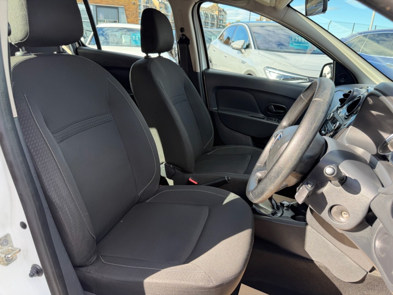 2019 DACIA SANDERO 1.0 SCe Essential Hatchback 5dr Petrol Manual Euro 6 (75 ps) ONLY 39250 GEN - vehicle photo 9 for sale on PureCar