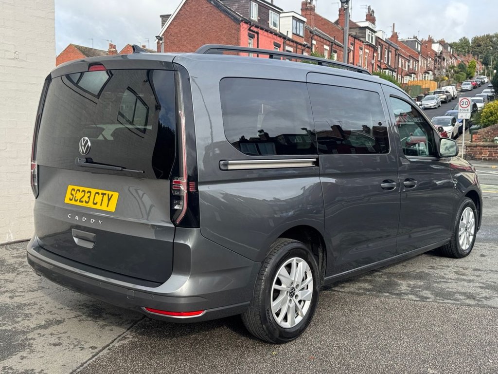 2023 Volkswagen Caddy Maxi — image 4