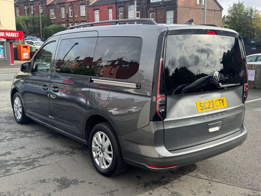2023 Volkswagen Caddy Maxi — image 6