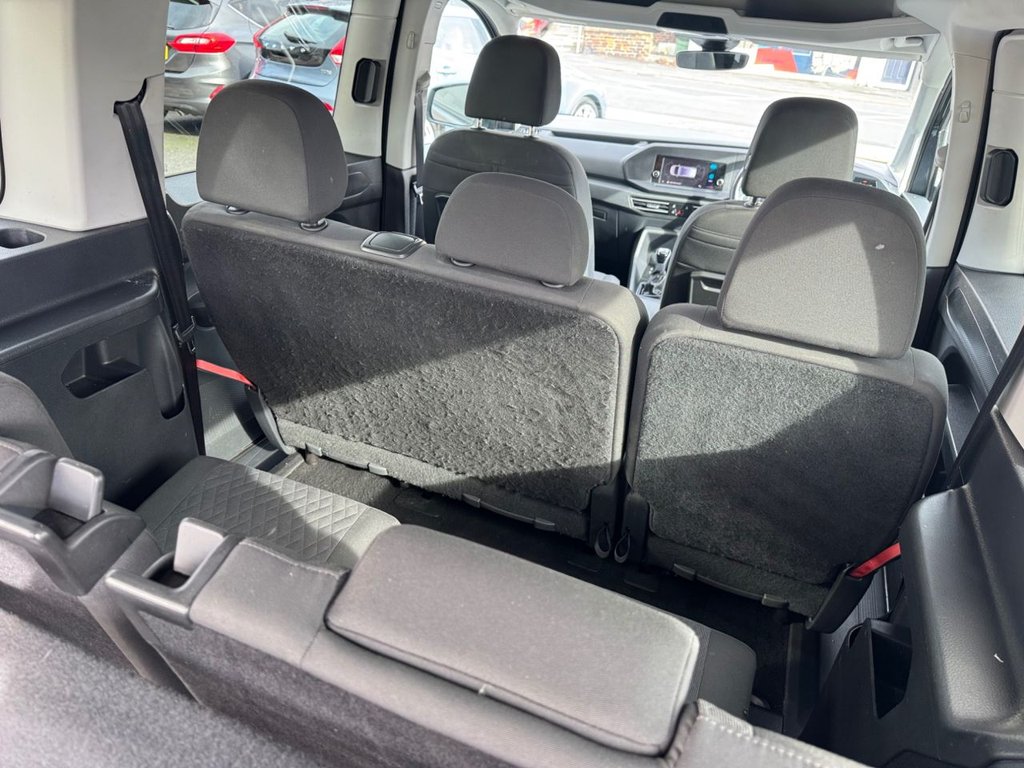 2023 Volkswagen Caddy Maxi — image 20