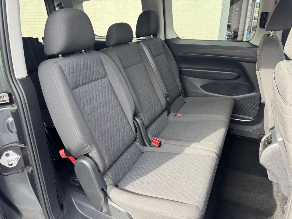 2023 Volkswagen Caddy Maxi — image 23