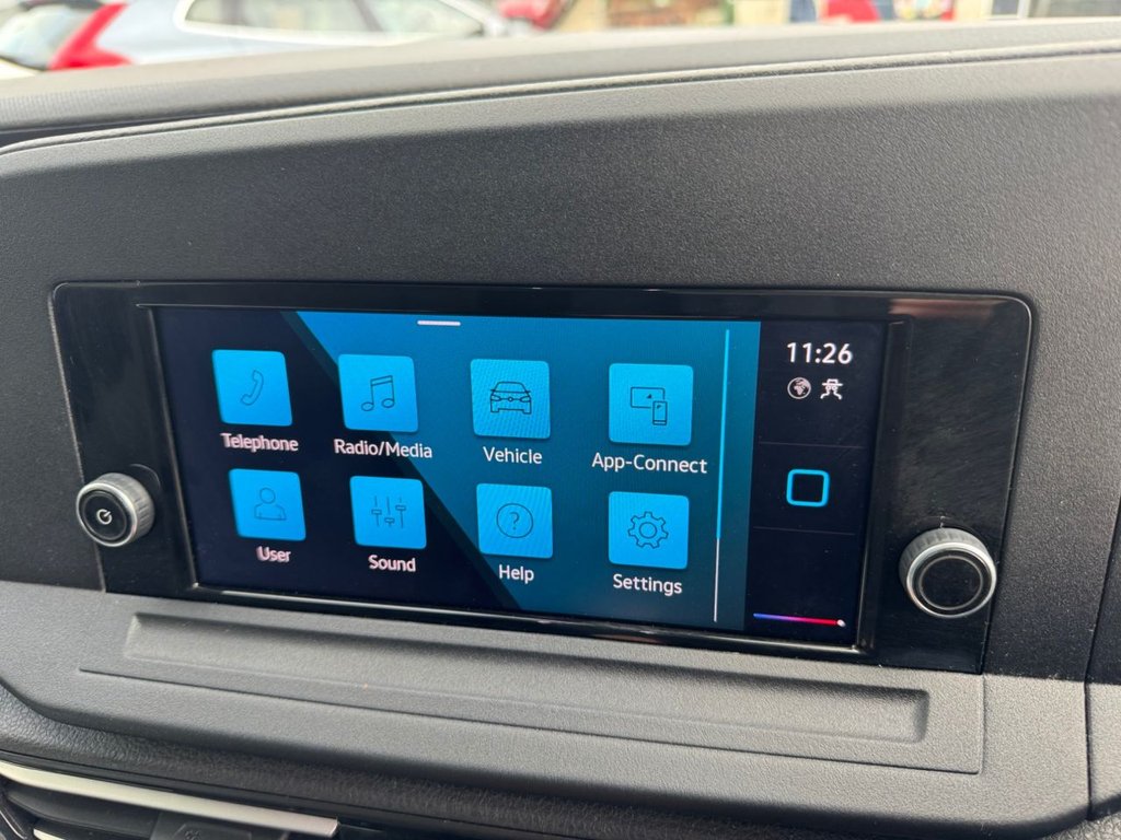 2023 Volkswagen Caddy Maxi — image 27