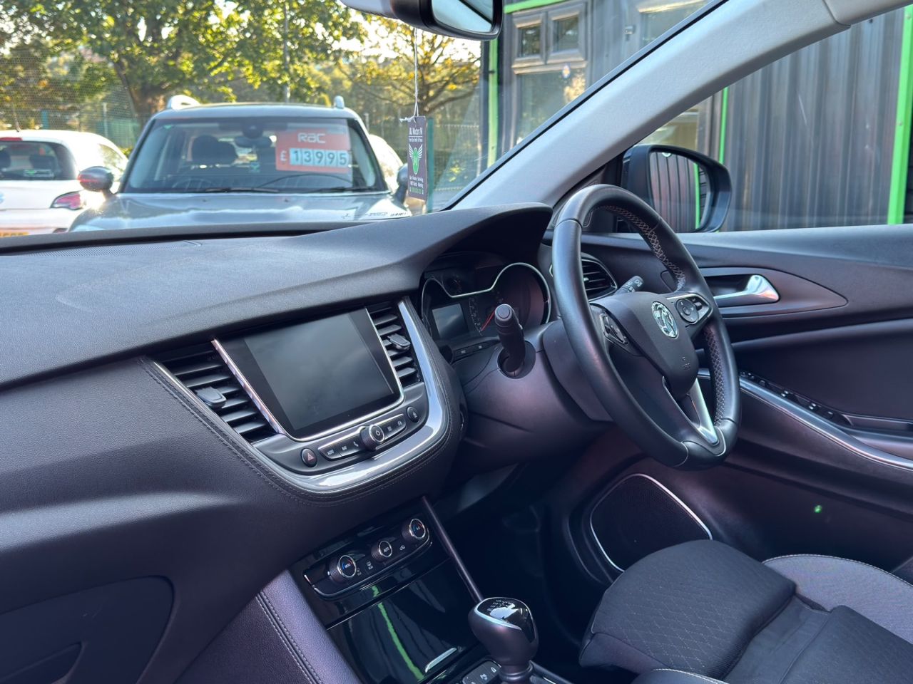 2021 VAUXHALL GRANDLAND X 1.2 Turbo Griffin Edition SUV 5dr Petrol Manual Euro 6 (s/s) (130 ps) - vehicle photo 10 for sale on PureCar