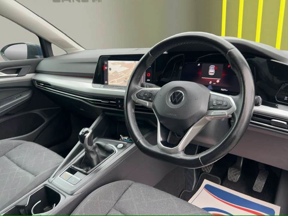 2021 VOLKSWAGEN GOLF 1.0 TSI Life Hatchback 5dr Petrol Manual Euro 6 (s/s) (110 ps) - vehicle photo 9 for sale on PureCar