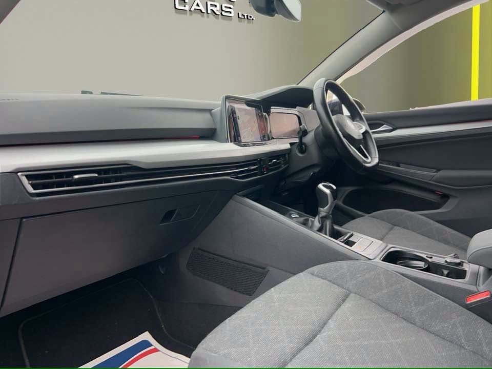 2021 VOLKSWAGEN GOLF 1.0 TSI Life Hatchback 5dr Petrol Manual Euro 6 (s/s) (110 ps) - vehicle photo 14 for sale on PureCar