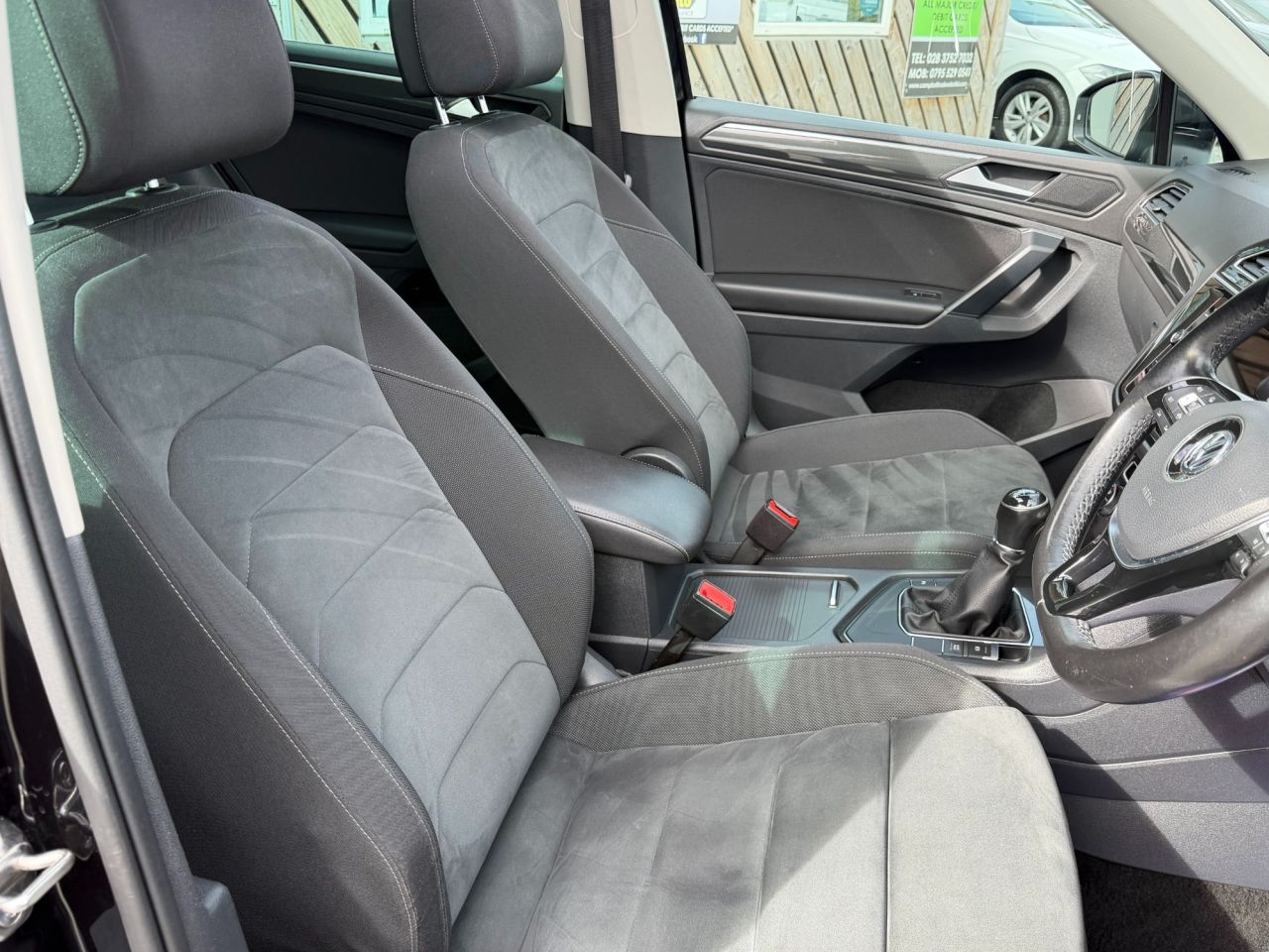 2018 VOLKSWAGEN TIGUAN 2.0 TDI SEL SUV 5dr Diesel Manual Euro 6 (s/s) (150 ps) - vehicle photo 9 for sale on PureCar