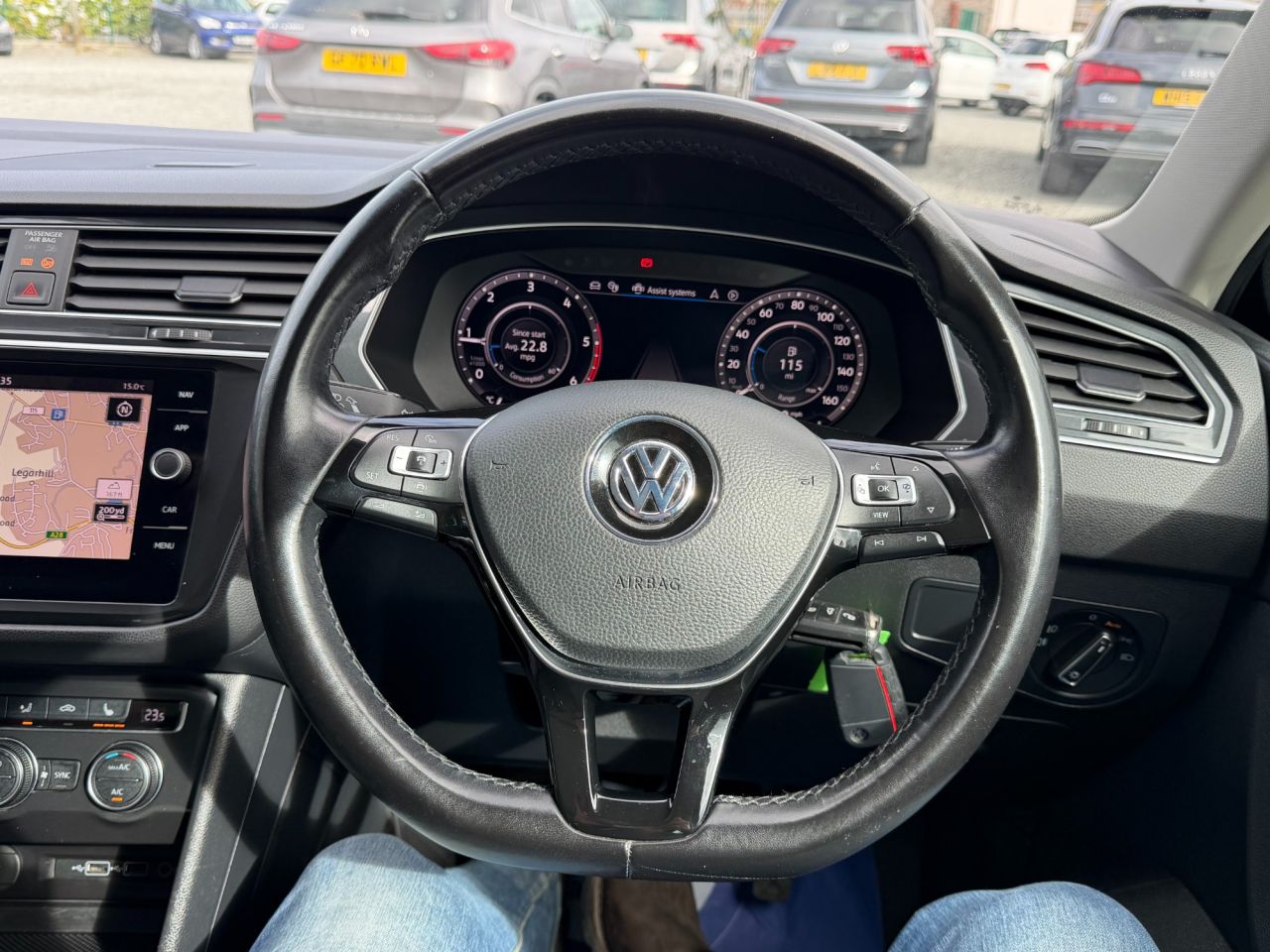 2018 VOLKSWAGEN TIGUAN 2.0 TDI SEL SUV 5dr Diesel Manual Euro 6 (s/s) (150 ps) - vehicle photo 17 for sale on PureCar