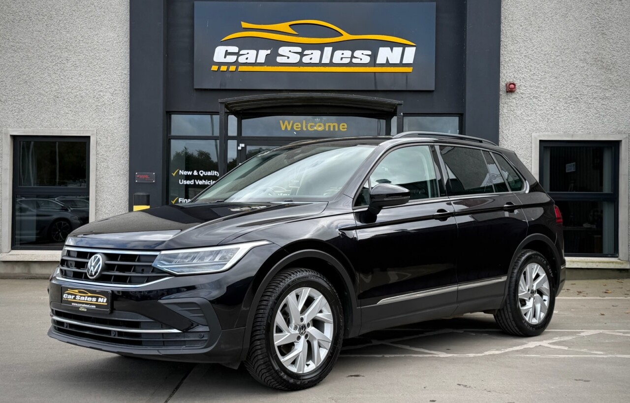 2021 VOLKSWAGEN TIGUAN 2.0 TDI Life SUV 5dr Diesel DSG Euro 6 (s/s) (150 ps) - vehicle photo 2 for sale on PureCar