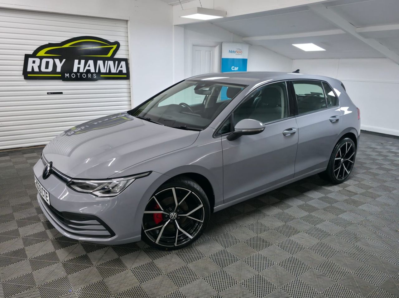 VOLKSWAGEN GOLF 2023