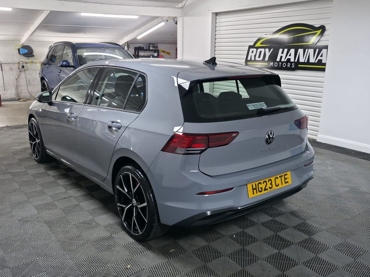 2023 VOLKSWAGEN GOLF 2.0 TDI Life Hatchback 5dr Diesel Manual Euro 6 (s/s) (115 ps) 1 Owner from - vehicle photo 4 for sale on PureCar