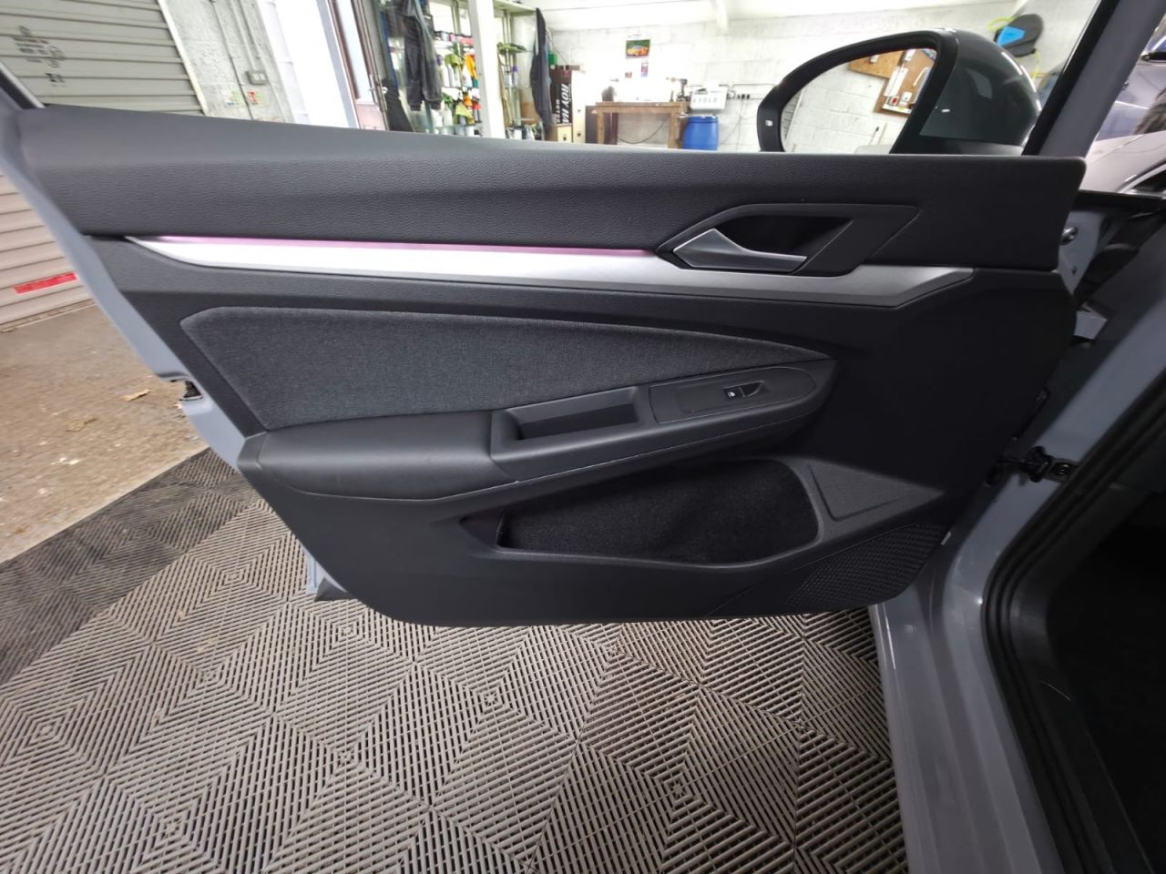 2023 VOLKSWAGEN GOLF 2.0 TDI Life Hatchback 5dr Diesel Manual Euro 6 (s/s) (115 ps) 1 Owner from - vehicle photo 13 for sale on PureCar