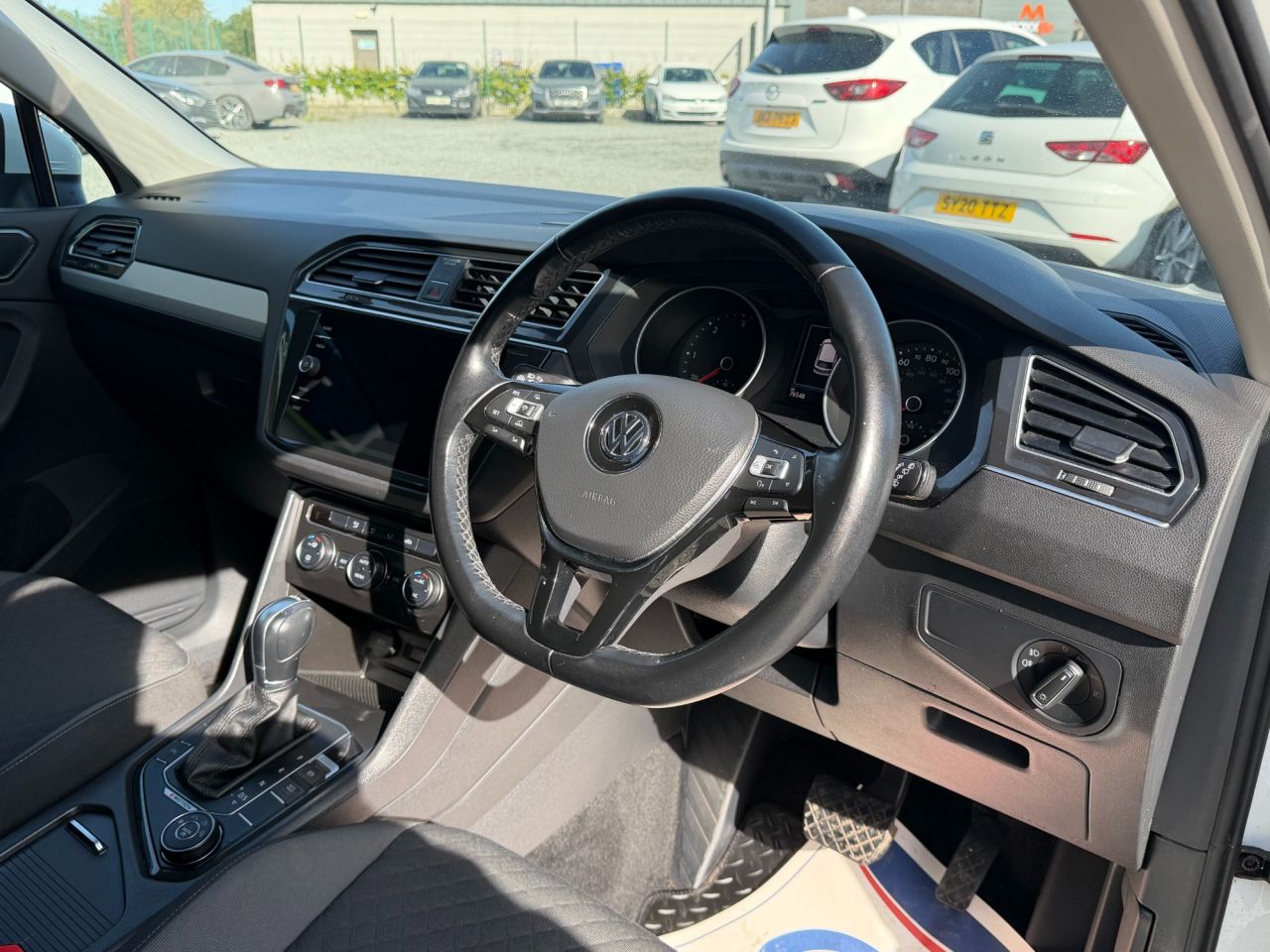 2018 VOLKSWAGEN TIGUAN 2.0 TDI SE Navigation SUV 5dr Diesel DSG 4Motion Euro 6 (s/s) (150 ps) - vehicle photo 10 for sale on PureCar