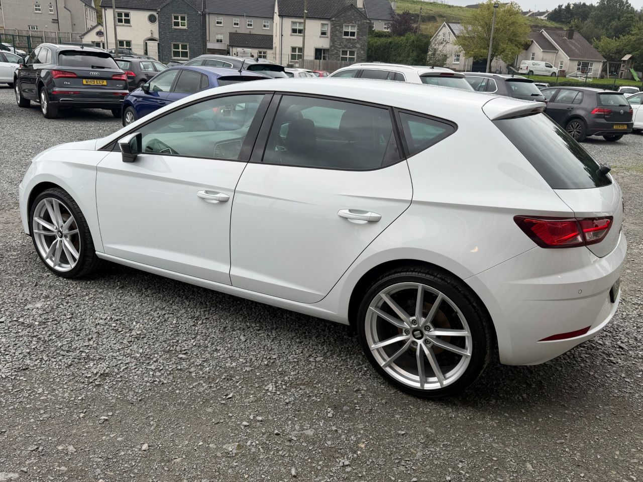 2020 SEAT LEON 1.0 TSI SE Dynamic Hatchback 5dr Petrol Manual Euro 6 (s/s) (115 ps) - vehicle photo 4 for sale on PureCar