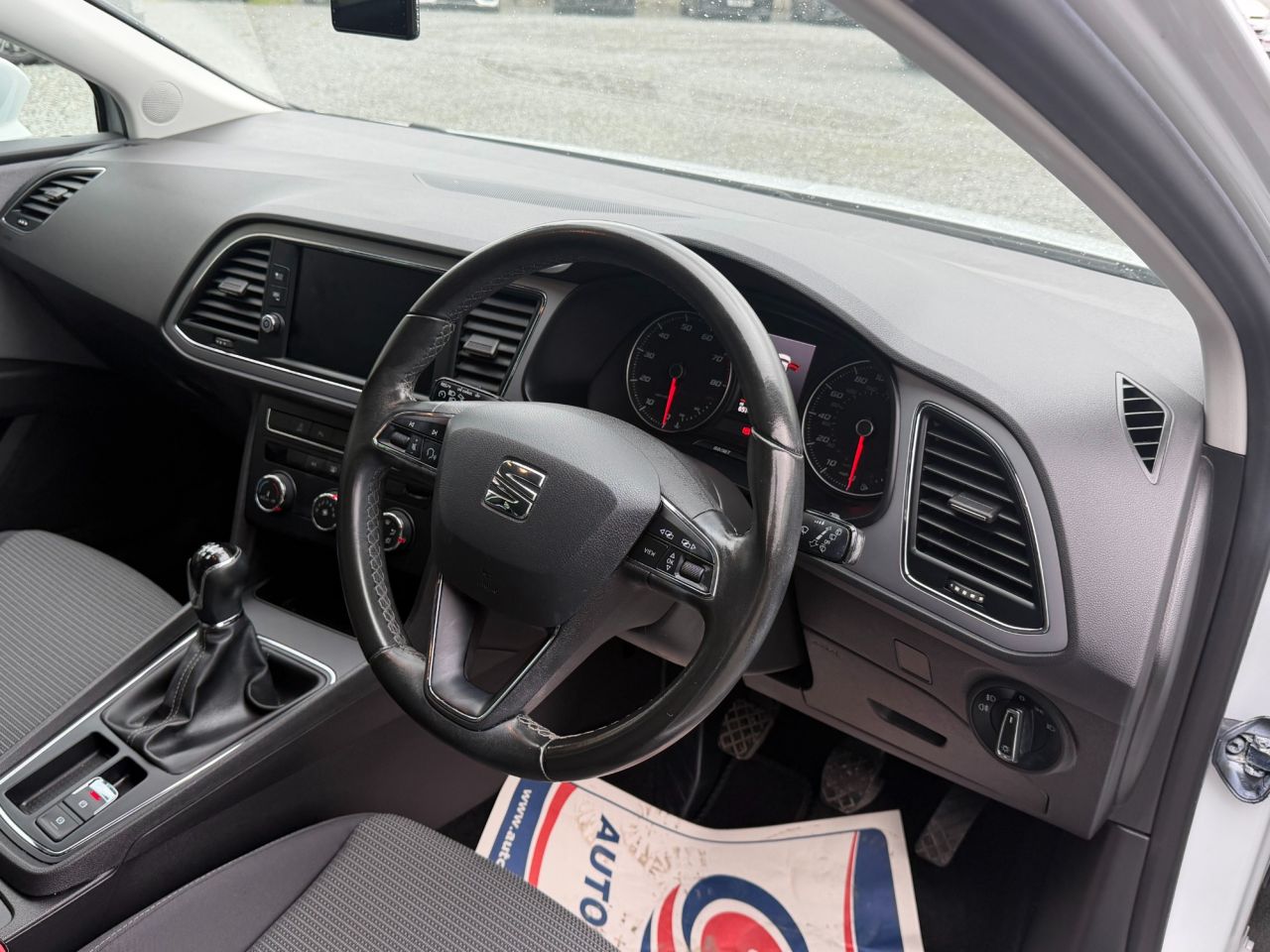 2020 SEAT LEON 1.0 TSI SE Dynamic Hatchback 5dr Petrol Manual Euro 6 (s/s) (115 ps) - vehicle photo 8 for sale on PureCar