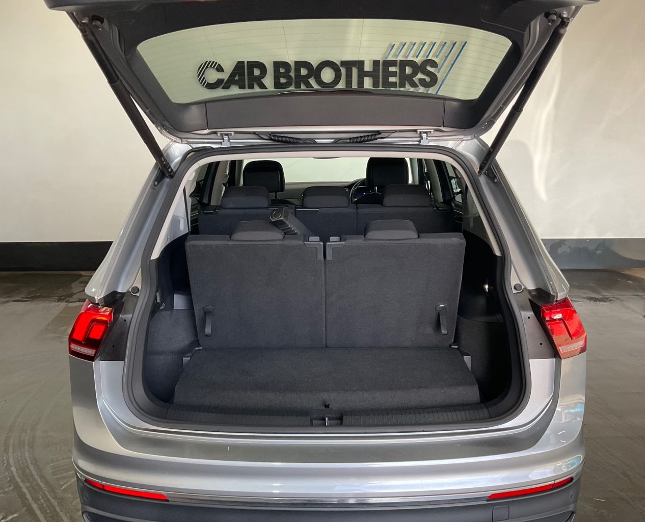 2022 VOLKSWAGEN TIGUAN ALLSPACE 1.5 TSI Life SUV 5dr Petrol DSG Euro 6 (s/s) (150 ps) - vehicle photo 10 for sale on PureCar