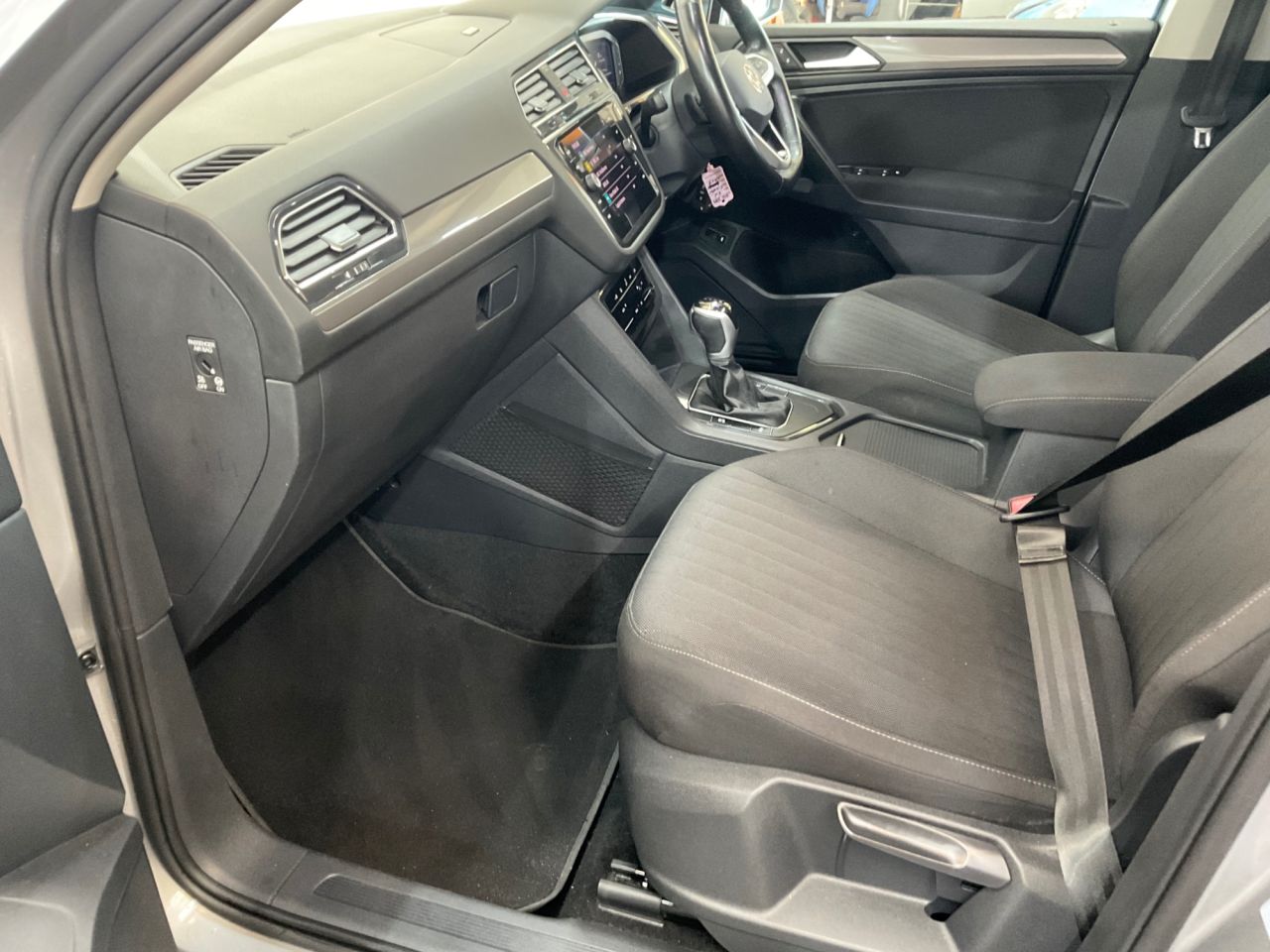 2022 VOLKSWAGEN TIGUAN ALLSPACE 1.5 TSI Life SUV 5dr Petrol DSG Euro 6 (s/s) (150 ps) - vehicle photo 18 for sale on PureCar