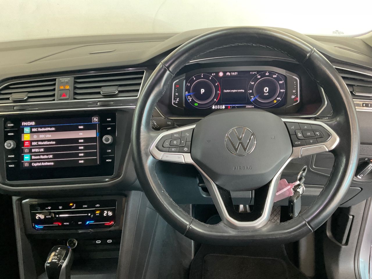 2022 VOLKSWAGEN TIGUAN ALLSPACE 1.5 TSI Life SUV 5dr Petrol DSG Euro 6 (s/s) (150 ps) - vehicle photo 25 for sale on PureCar