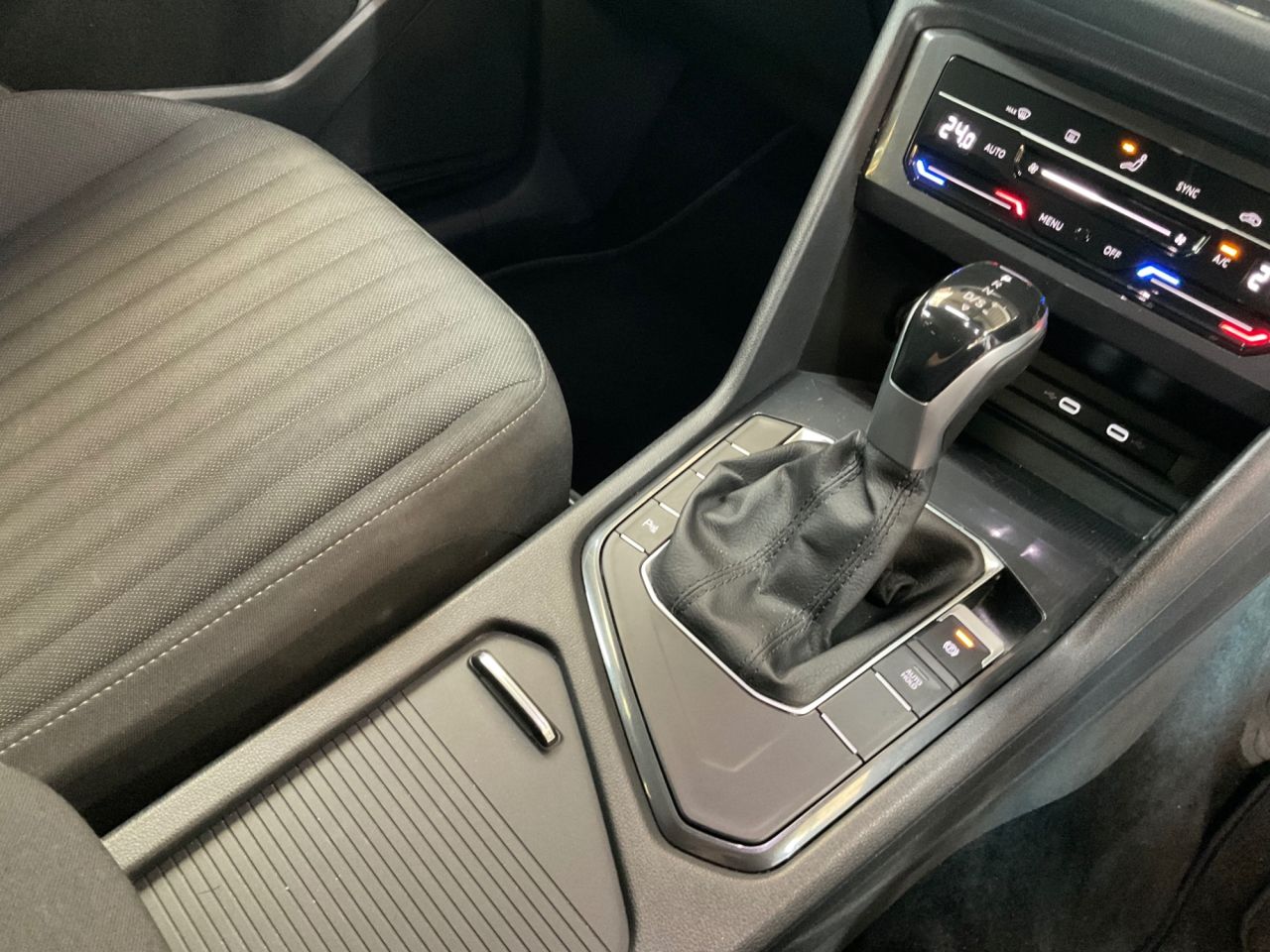 2022 VOLKSWAGEN TIGUAN ALLSPACE 1.5 TSI Life SUV 5dr Petrol DSG Euro 6 (s/s) (150 ps) - vehicle photo 27 for sale on PureCar
