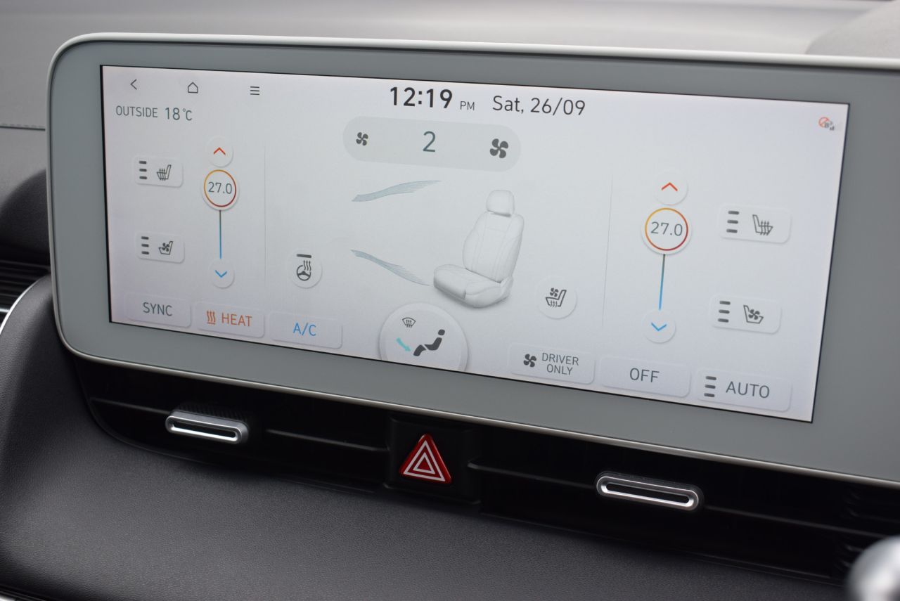 2022 HYUNDAI IONIQ 5 58kWh Ultimate Hatchback 5dr Electric Auto (170 ps) Good Service History - vehicle photo 26 for sale on PureCar