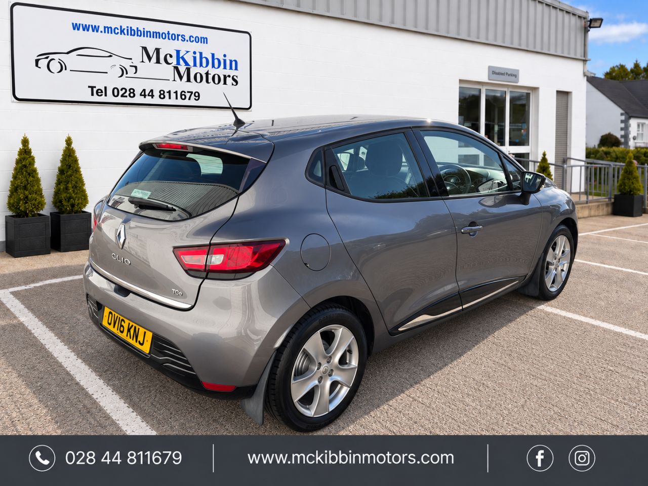 2016 RENAULT CLIO 0.9 TCe Dynamique Nav - vehicle photo 3 for sale on PureCar